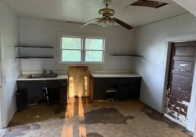 Homes for sale in Springfield, TN | 852 N Brown St, Springfield, TN 37172 | MLS# 3225451