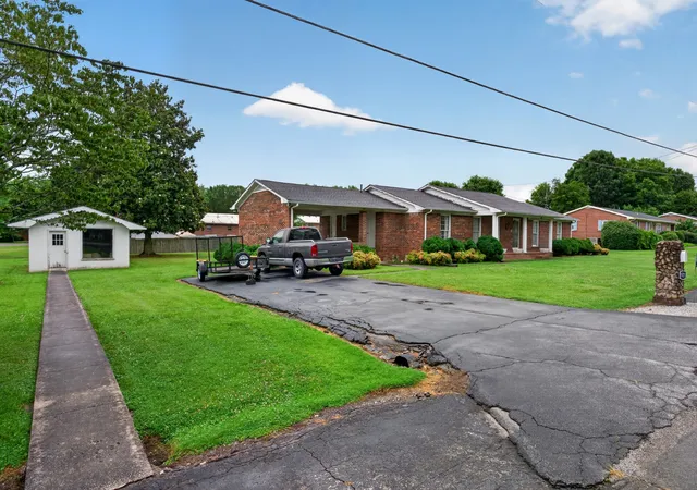 Homes for sale in Smithville, TN | 615 Cill St, Smithville, TN 37166 | MLS# 3225628