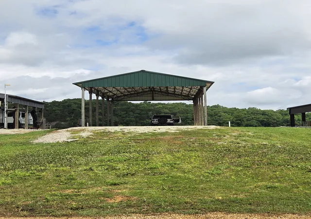 Homes for sale in Clifton, TN | 823 River Front Dr, Clifton, TN 38425 | MLS# 3225581