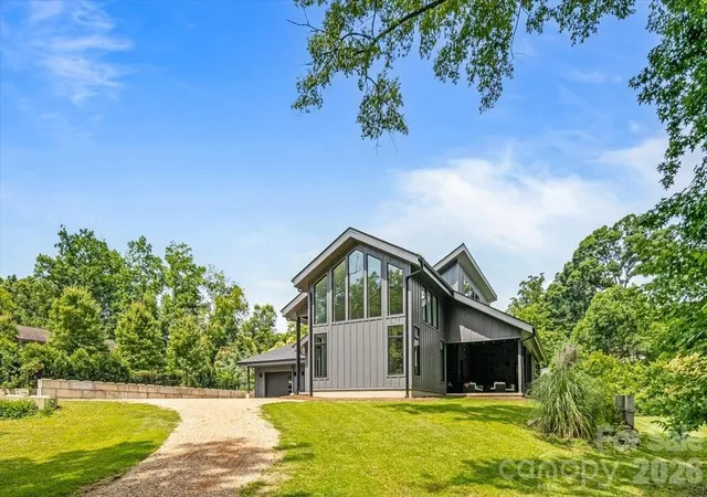 2nd image of 3304 Mar Vista Cir, Charlotte, NC 28209 | MLS# 3225849