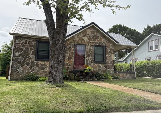 Homes for sale in Mount Pleasant, TN | 108 Greenwood St, Mount Pleasant, TN 38474 | MLS# 3232410