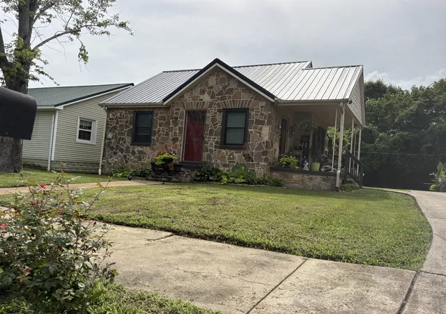 Homes for sale in Mount Pleasant, TN | 108 Greenwood St, Mount Pleasant, TN 38474 | MLS# 3232410