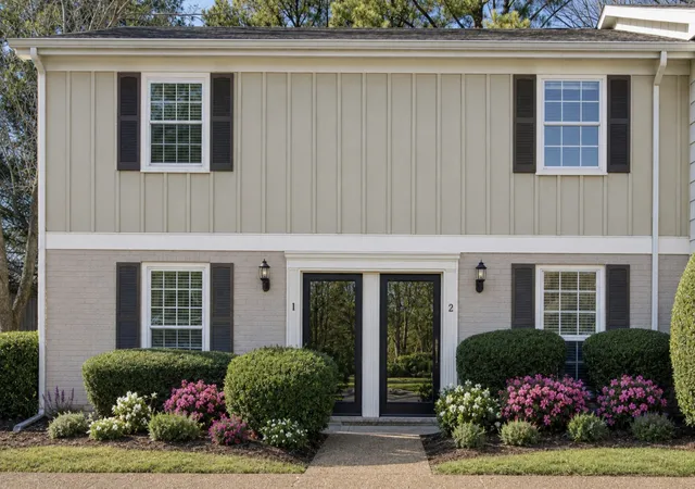 Photo 2 of Townhouse for sale at 1011 Murfreesboro Rd #F1, Franklin, TN 37064 | MLS# 3226592 | Listing updated on 2026-09-12