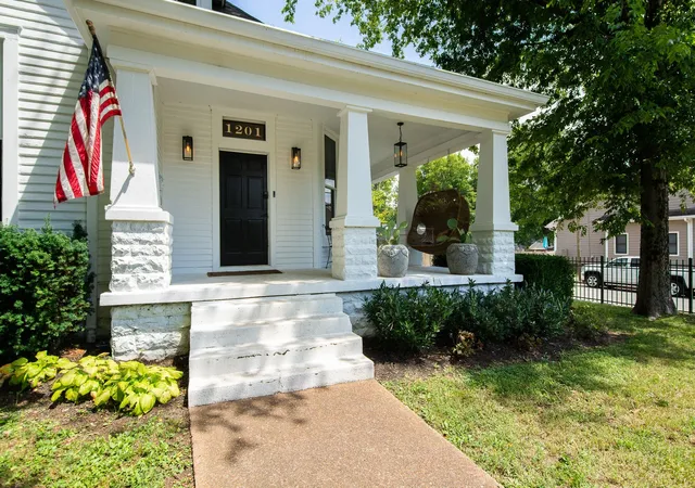 Homes for sale in Nashville, TN | 1201 Meridian St, Nashville, TN 37207 | MLS# 3225818