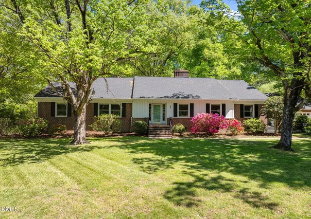 Photo 2 of Sale Pending at 68 Oakwood Dr, Chapel Hill, NC 27517 | MLS# 3225822 | Listing updated on 2026-06-26