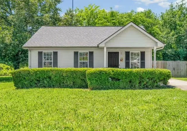 Photo 1 of Single family home for sale at 254 Fritz Cir, Clarksville, TN 37042 | MLS# 3229248 | Listing updated on 2026-08-19