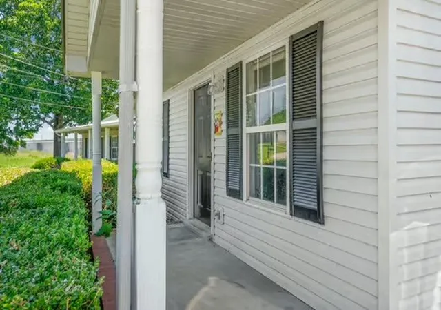 Photo 1 of Single family home for sale at 254 Fritz Cir, Clarksville, TN 37042 | MLS# 3229248 | Listing updated on 2026-08-19