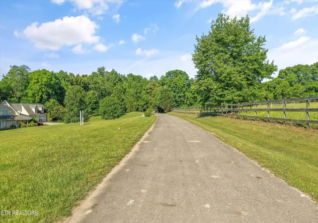16th image of 3842 Attley Dr, Louisville, TN 37777 | MLS# 3302100