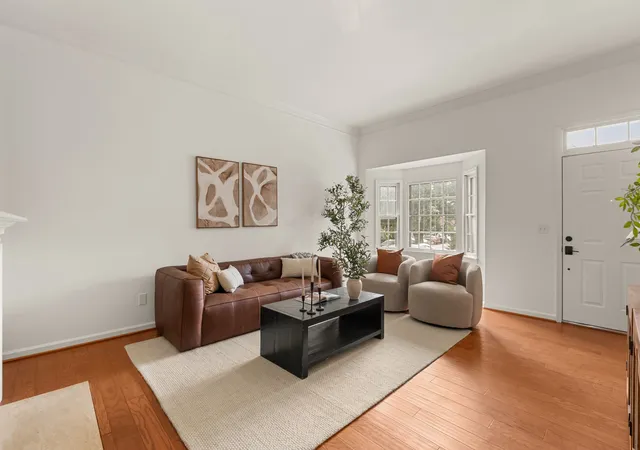 Photo 3 of Townhouse for sale at 102 Fairmont Pl, Nashville, TN 37203 | MLS# 3305093 | Listing updated on 2026-08-24