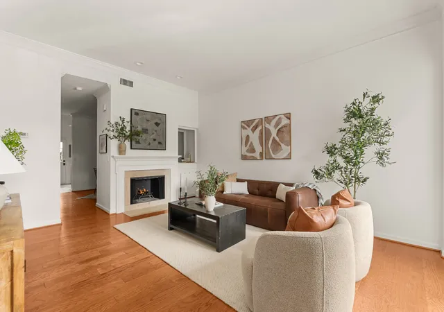 Photo 1 of Townhouse for sale at 102 Fairmont Pl, Nashville, TN 37203 | MLS# 3305093 | Listing updated on 2026-08-24