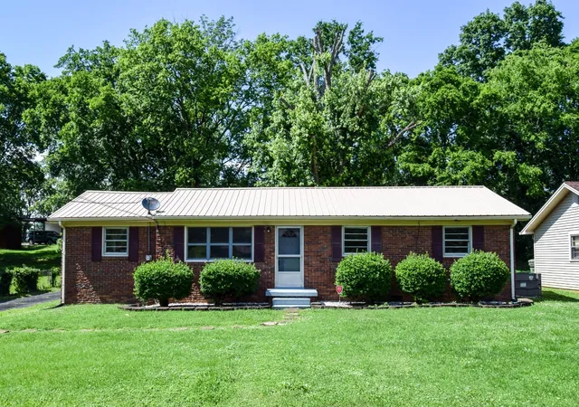 Homes for sale in Gallatin, TN | 124 Glenn Ave, Gallatin, TN 37066 | MLS# 3229843