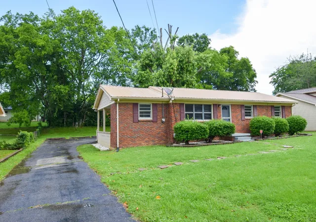 Homes for sale in Gallatin, TN | 124 Glenn Ave, Gallatin, TN 37066 | MLS# 3229843