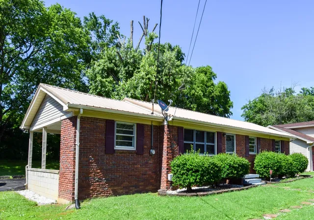 Homes for sale in Gallatin, TN | 124 Glenn Ave, Gallatin, TN 37066 | MLS# 3229843