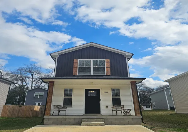 2nd image of 943 Wall St, Clarksville, TN 37040 | MLS# 3226048