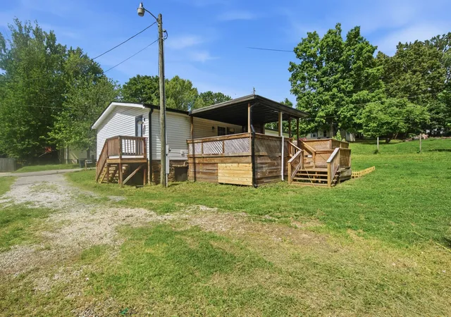 Homes for sale in Springfield, TN | 824 Pitt Ave, Springfield, TN 37172 | MLS# 3234080