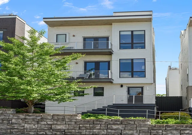 Photo 1 of Single family home for sale at 1117 Archer St, Nashville, TN 37203 | MLS# 3234925 | Listing updated on 2026-08-08