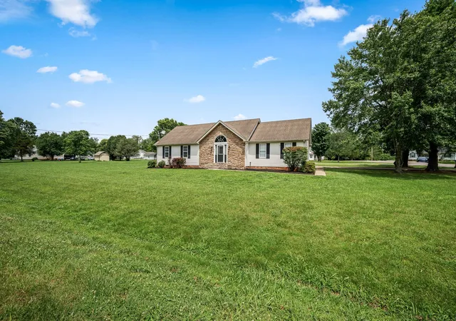 Photo 2 of Sale Pending at 3531 Quaker Ct, Murfreesboro, TN 37128 | MLS# 3508225 | Listing updated on 2026-08-20