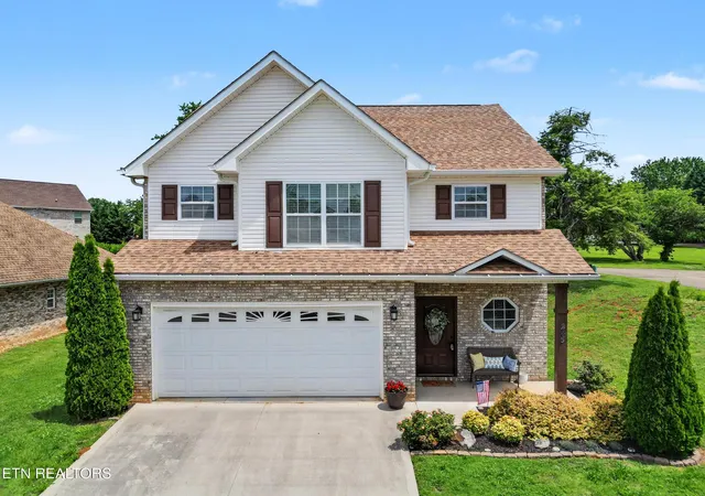 Single family home for sale at 245 Royal Oaks Dr, Maryville, TN 37801 | MLS# 3604115
