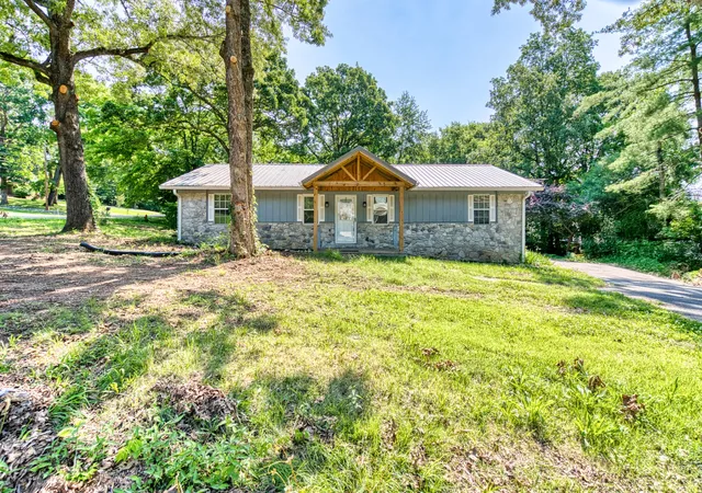 Homes for sale in Russellville, KY | 124 Cumberland Dr, Russellville, KY 42276 | MLS# 3226139