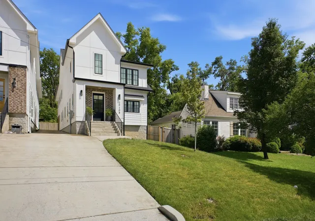 2nd image of 2910b Primrose Cir, Nashville, TN 37212 | MLS# 3228617