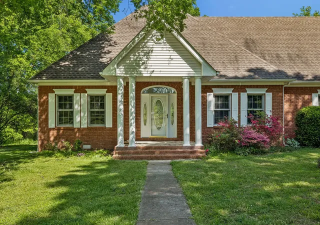 Homes for sale in Castalian Springs, TN | 1019 Hilton Ln, Castalian Springs, TN 37031 | MLS# 3226323