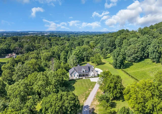 Photo 3 of Single family home for sale at 1500 Ctr Star Rd, Columbia, TN 38401 | MLS# 3231648 | Listing updated on 2026-08-19