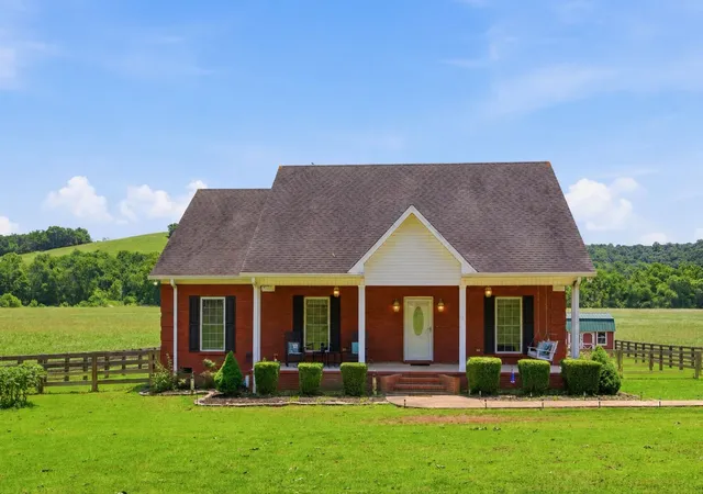 Homes for sale in Lynnville, TN | 2590 Cornersville Rd, Lynnville, TN 38472 | MLS# 3230924