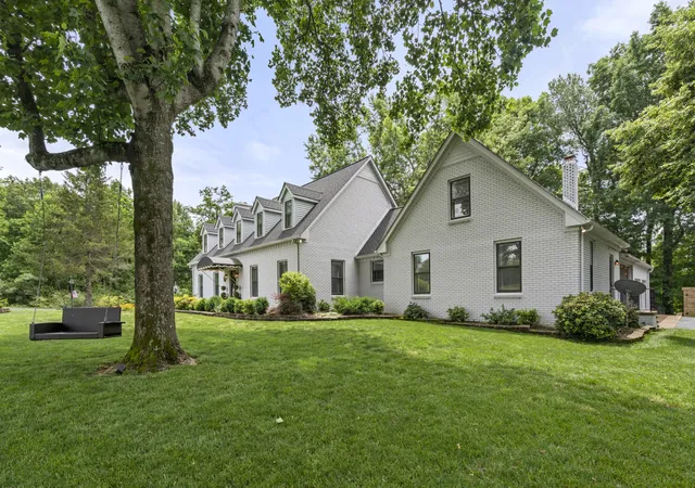 Photo 2 of Single family home for sale at 1100 Mill Rd, Dickson, TN 37055 | MLS# 3226561 | Listing updated on 2026-08-22