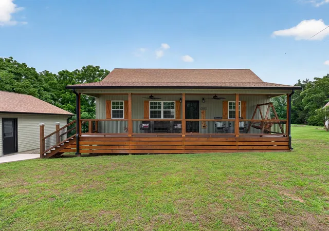 1st image of 240 Dillon Ln, Baxter, TN 38544 | MLS# 3226440