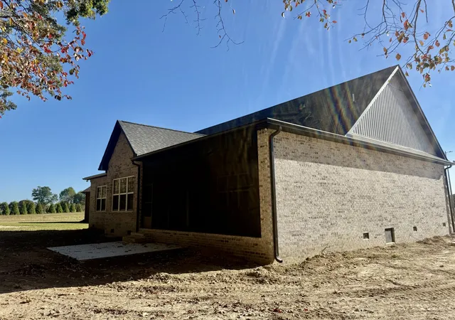 Photo 2 of Single family home for sale at 121 Settlers Trace, Tullahoma, TN 37388 | MLS# 3526650 | Listing updated on 2026-10-08