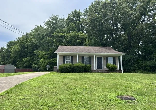 Photo 1 of Single family home for sale at 252 Ray Dr, Clarksville, TN 37042 | MLS# 3226491 | Listing updated on 2026-10-22