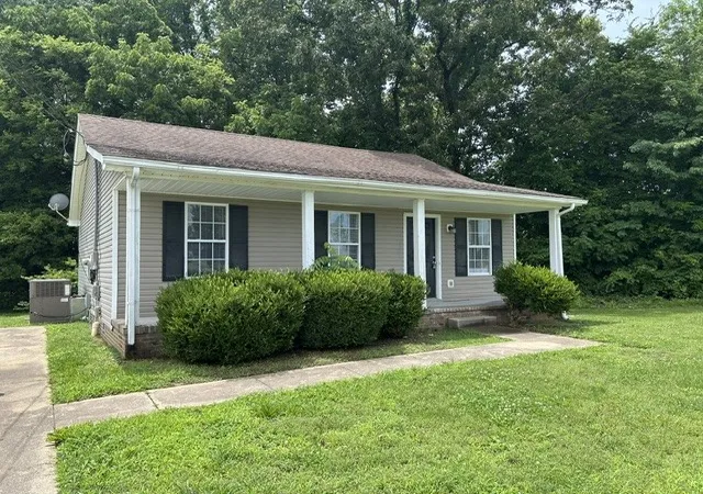Photo 1 of Single family home for sale at 252 Ray Dr, Clarksville, TN 37042 | MLS# 3226491 | Listing updated on 2026-10-22