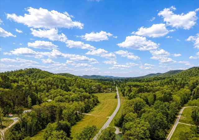 Homes for sale in Tellico Plains, TN | 1483 Reagan Valley Road, Tellico Plains, TN 37385 | MLS# 3226472
