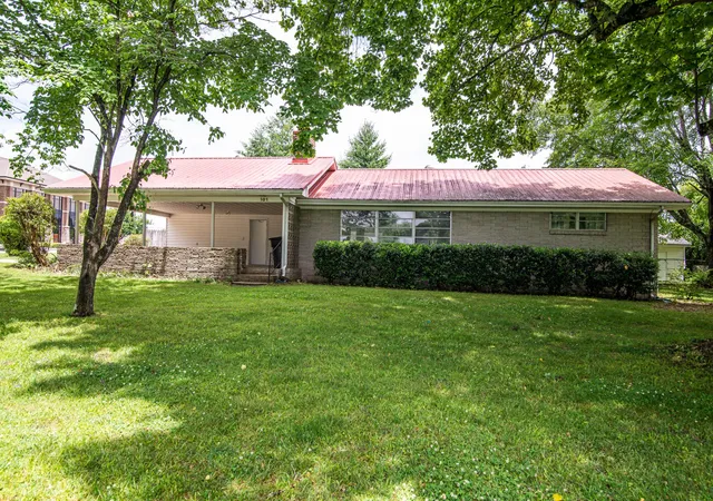 2nd image of 101 Wilkins Dr, Tullahoma, TN 37388 | MLS# 3228642