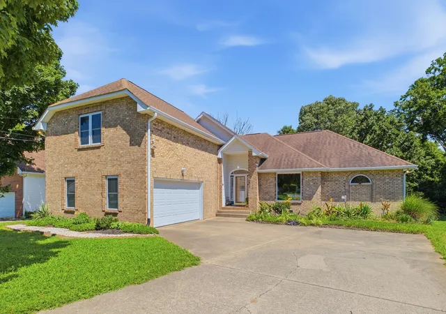 Photo 1 of Sale Pending at 108 Buena Vista Ct, Nashville, TN 37218 | MLS# 3226611 | Listing updated on 2026-08-16