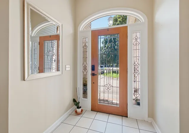 Photo 3 of Sale Pending at 108 Buena Vista Ct, Nashville, TN 37218 | MLS# 3226611 | Listing updated on 2026-08-16
