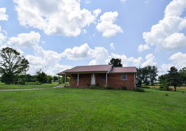 1st image of 135 Old Hwy 52w, Portland, TN 37148 | MLS# 3226576