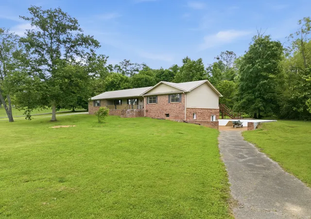 Homes for sale in Parsons, TN | 245 Rains Creek Ln, Parsons, TN 38363 | MLS# 3231315