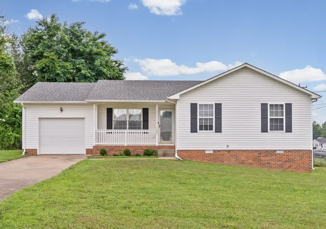 Homes for sale in Oak Grove, KY | 601 Millie Dr, Oak Grove, KY 42262 | MLS# 3226598