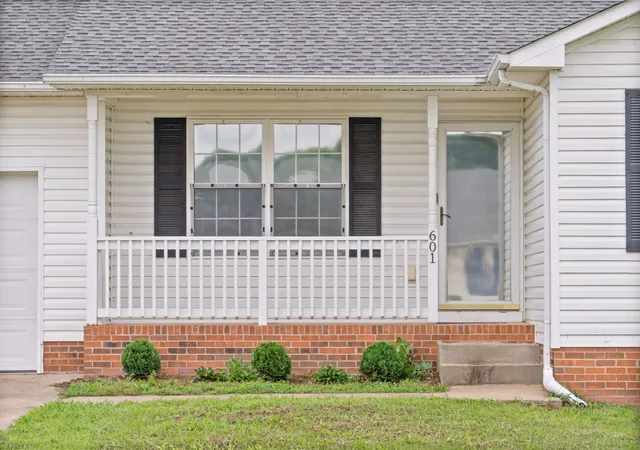 Homes for sale in Oak Grove, KY | 601 Millie Dr, Oak Grove, KY 42262 | MLS# 3226598