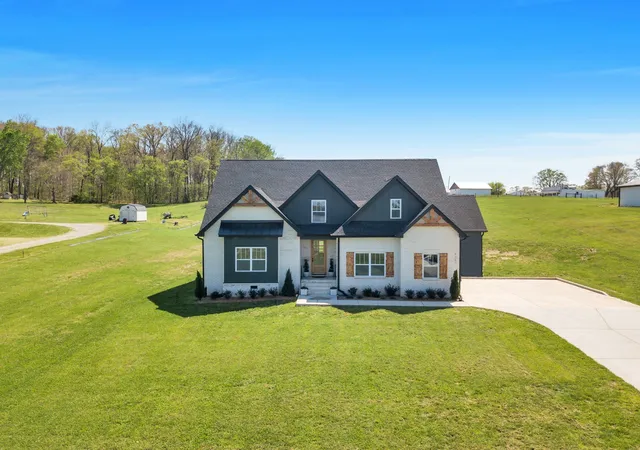Homes for sale in Cedar Hill, TN | 4247 Turnersville Rd, Cedar Hill, TN 37032 | MLS# 3232396