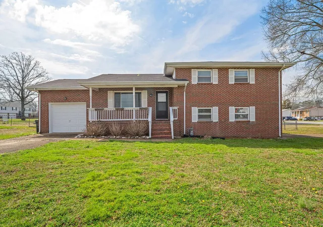 Homes for sale in Fort Oglethorpe, GA | 31 Jackson Way, Fort Oglethorpe, GA 30742 | MLS# 3226618