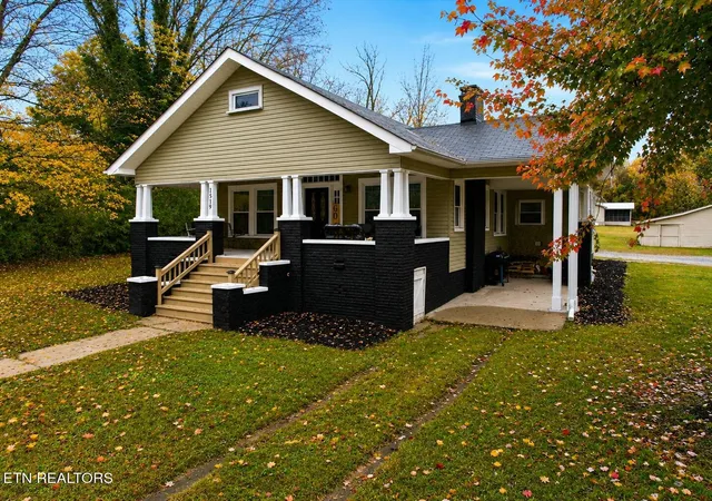 Photo 3 of Single family home for sale at 1519 W Madison Ave, Athens, TN 37303 | MLS# 3228324 | Listing updated on 2026-08-26