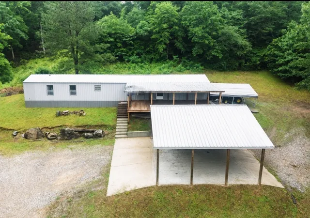 Photo 1 of Manufactured home for sale at 1865 Mcwhorter Rd, Cunningham, TN 37052 | MLS# 3228400 | Listing updated on 2026-08-19
