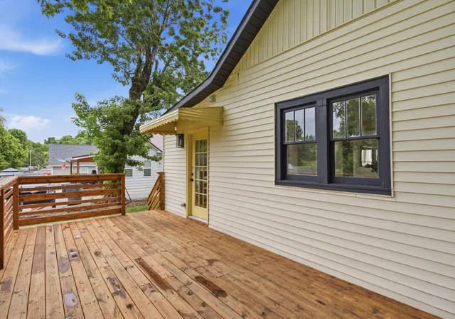 Photo 3 of Single family home for sale at 105 Warren St, Mc Minnville, TN 37110 | MLS# 3230179 | Listing updated on 2026-09-23