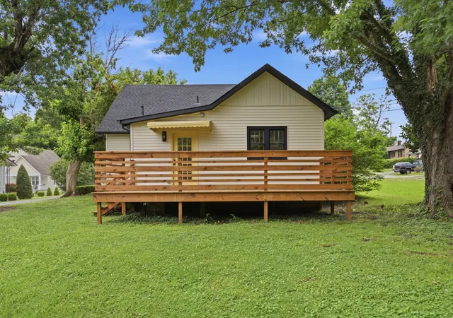 Photo 4 of Single family home for sale at 105 Warren St, Mc Minnville, TN 37110 | MLS# 3230179 | Listing updated on 2026-09-23