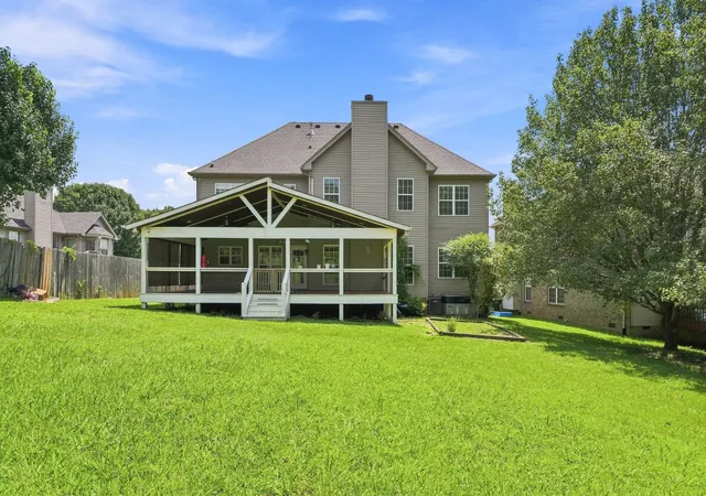 Photo 3 of Single family home for sale at 304 Catspaw Ct, Antioch, TN 37013 | MLS# 3333687 | Listing updated on 2026-08-13