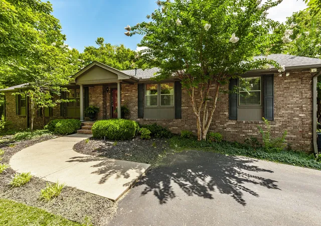 Photo 1 of Single family home for sale at 611 Trebor Dr, Goodlettsville, TN 37072 | MLS# 3622252 | Listing updated on 2026-10-28