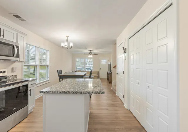 4th image of 412 Hillside Dr, Clarksville, TN 37040 | MLS# 3228512