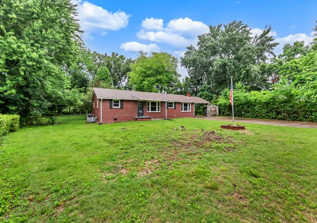 4th image of 17 Charlemagne Blvd, Clarksville, TN 37042 | MLS# 3228628